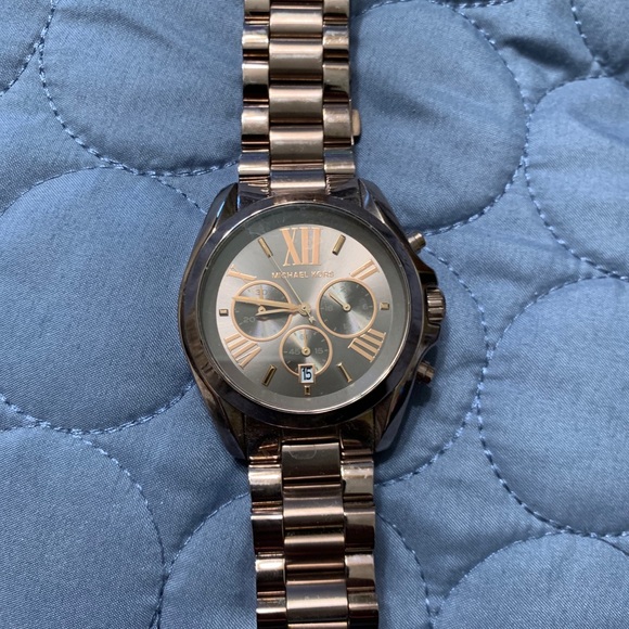 Oversized Women’s Michael Kors Watch main image 4